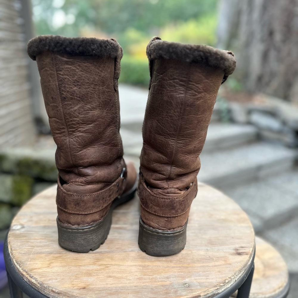 BORN Women’s Fleece lined Leather Harness boots. Weathered brown. Size 8. - Picture 6 of 9